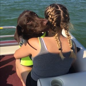 Meet your Posher, Caitlin